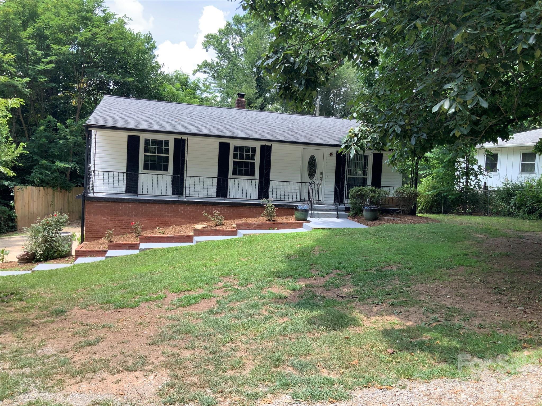 44 Rathfarnham Road Asheville, NC 28803 - Photo 3 of 38