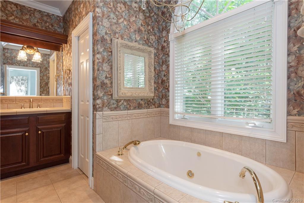 4530 Cove Loop Road, Unit 35 Hendersonville, NC 28739 - Photo 18 of 27 Gallery Image 18
