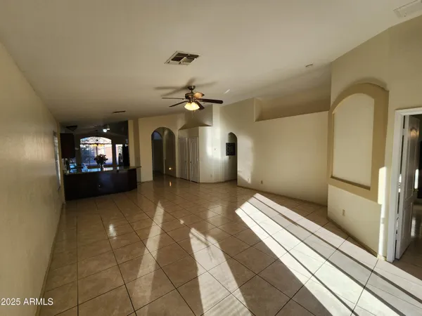 $2,200 | 19417 North 7th Drive, Phoenix, AZ 85027