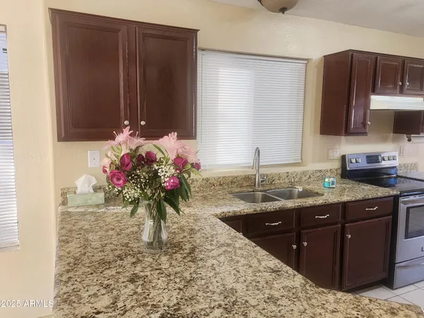 $2,200 | 19417 North 7th Drive, Phoenix, AZ 85027