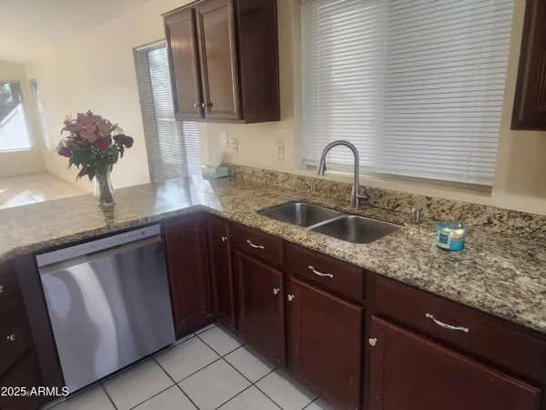 $2,200 | 19417 North 7th Drive, Phoenix, AZ 85027