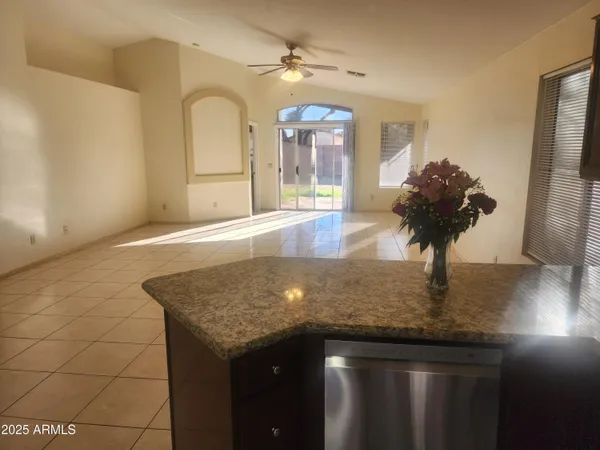 $2,200 | 19417 North 7th Drive, Phoenix, AZ 85027