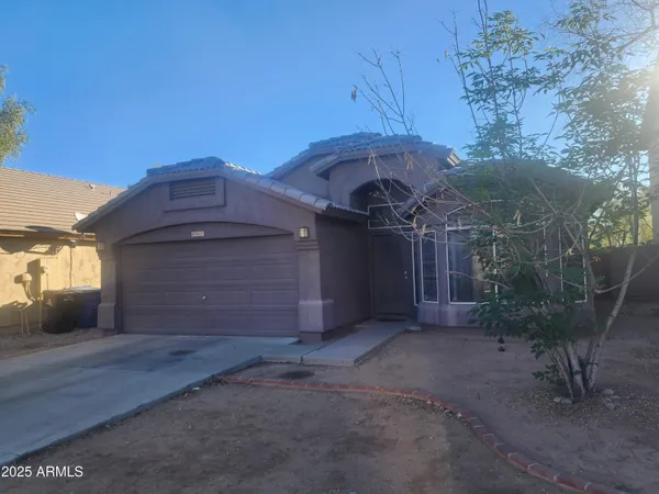 $2,200 | 19417 North 7th Drive, Phoenix, AZ 85027