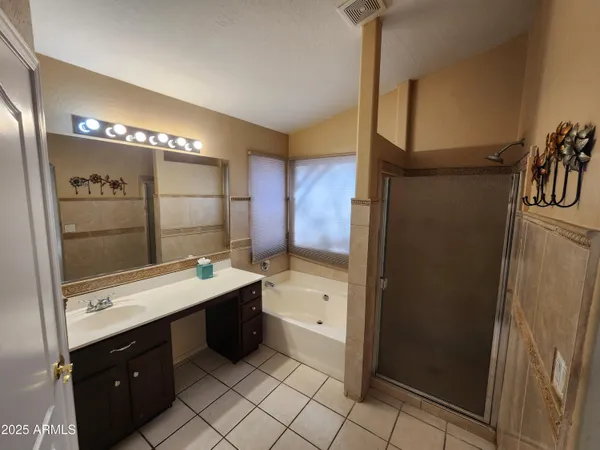 $2,200 | 19417 North 7th Drive, Phoenix, AZ 85027