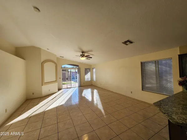 $2,200 | 19417 North 7th Drive, Phoenix, AZ 85027