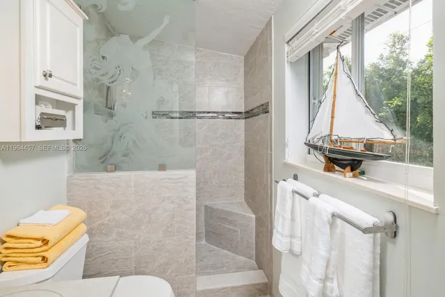 $3,200 | 133 East Silver Palm Avenue, Tavernier, FL 33070