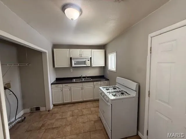 $70,000 | 14 Lillian Drive, Belleville, IL 62226