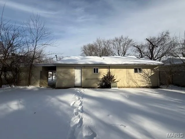 $70,000 | 14 Lillian Drive, Belleville, IL 62226