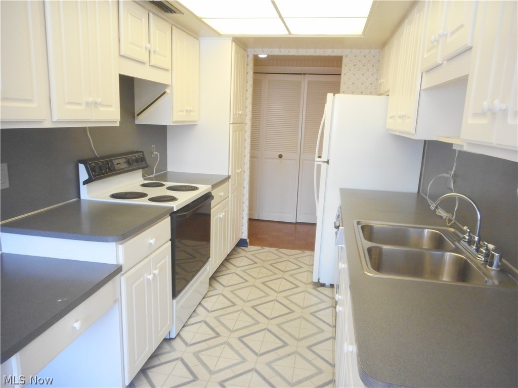3701 Mayfield Road, Unit 202 Cleveland Heights, OH 44121 - Photo 7 of 16 Gallery Image 7