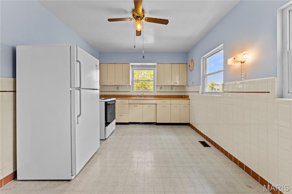 2812 Laclede Station Road Maplewood, MO 63143 - Photo 14 of 40