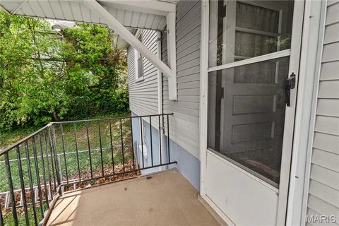 $184,900 | 2812 Laclede Station Road, Maplewood, MO 63143