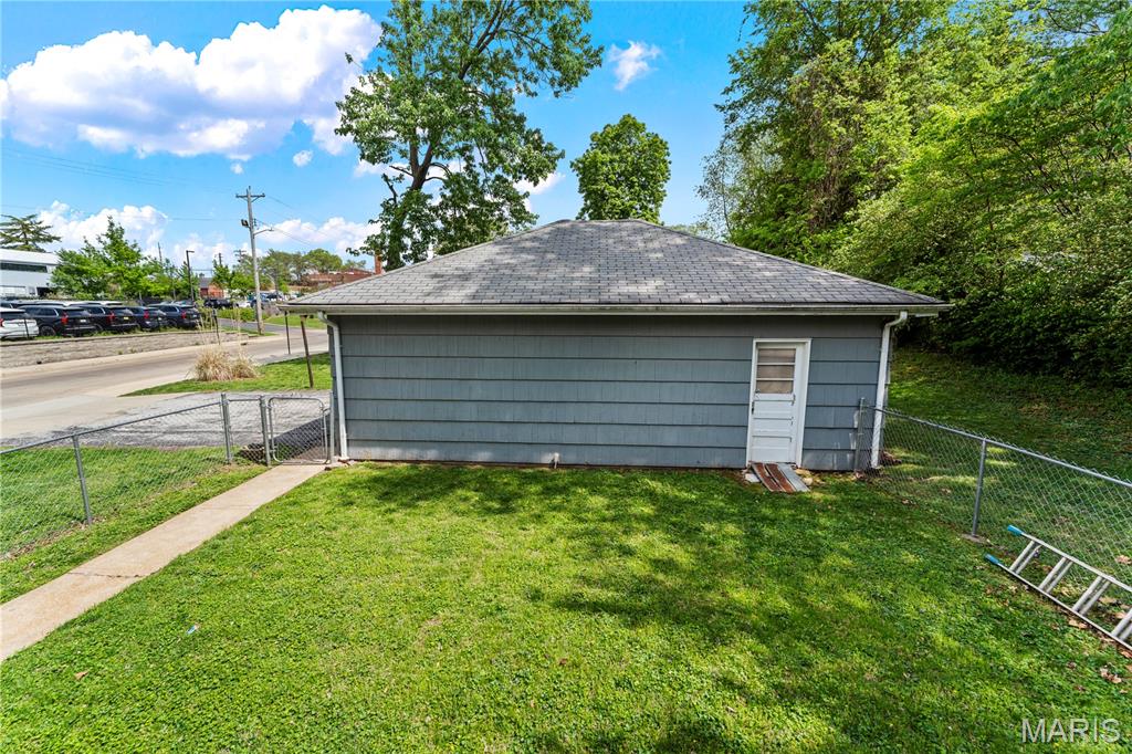 2812 Laclede Station Road Maplewood, MO 63143 - Photo 30 of 40