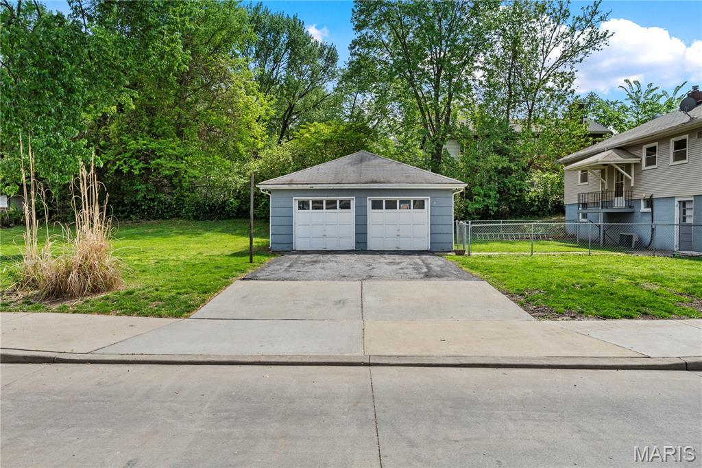 2812 Laclede Station Road Maplewood, MO 63143 - Photo 33 of 40