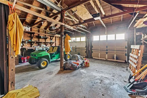 $184,900 | 2812 Laclede Station Road, Maplewood, MO 63143