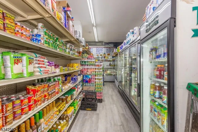 a view of entryway with an outdoor space