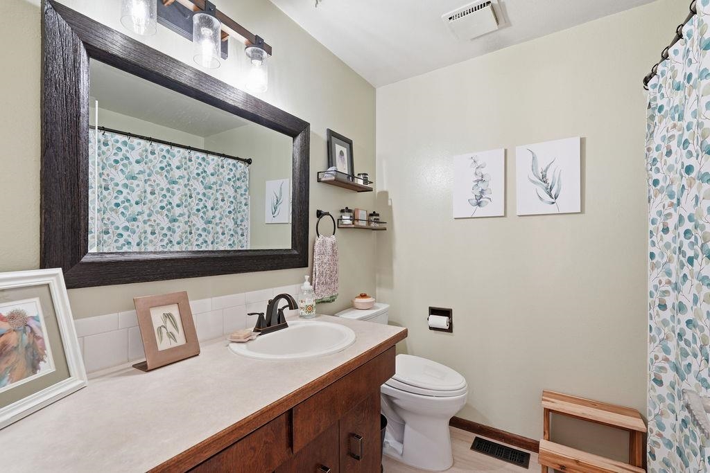 5607 West Comanche Drive Spokane, WA 99208 - Photo 15 of 37