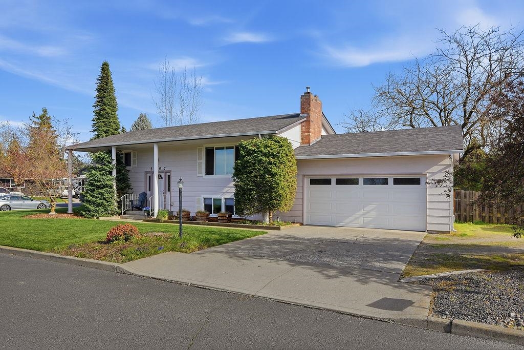 5607 West Comanche Drive Spokane, WA 99208 - Photo 2 of 37