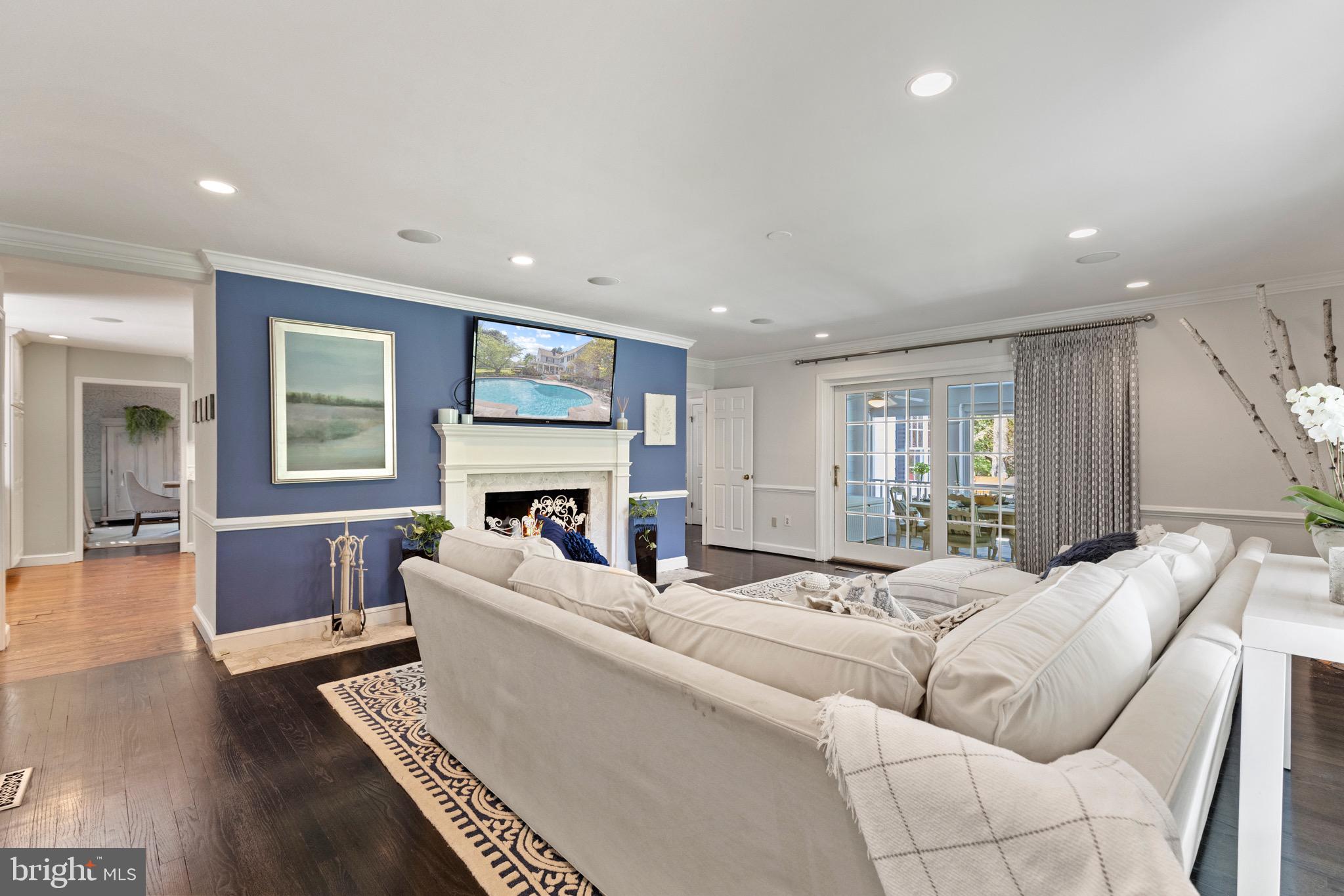 13613 Query Mill Road North Potomac, MD 20878 - Photo 14 of 87 Family Room
