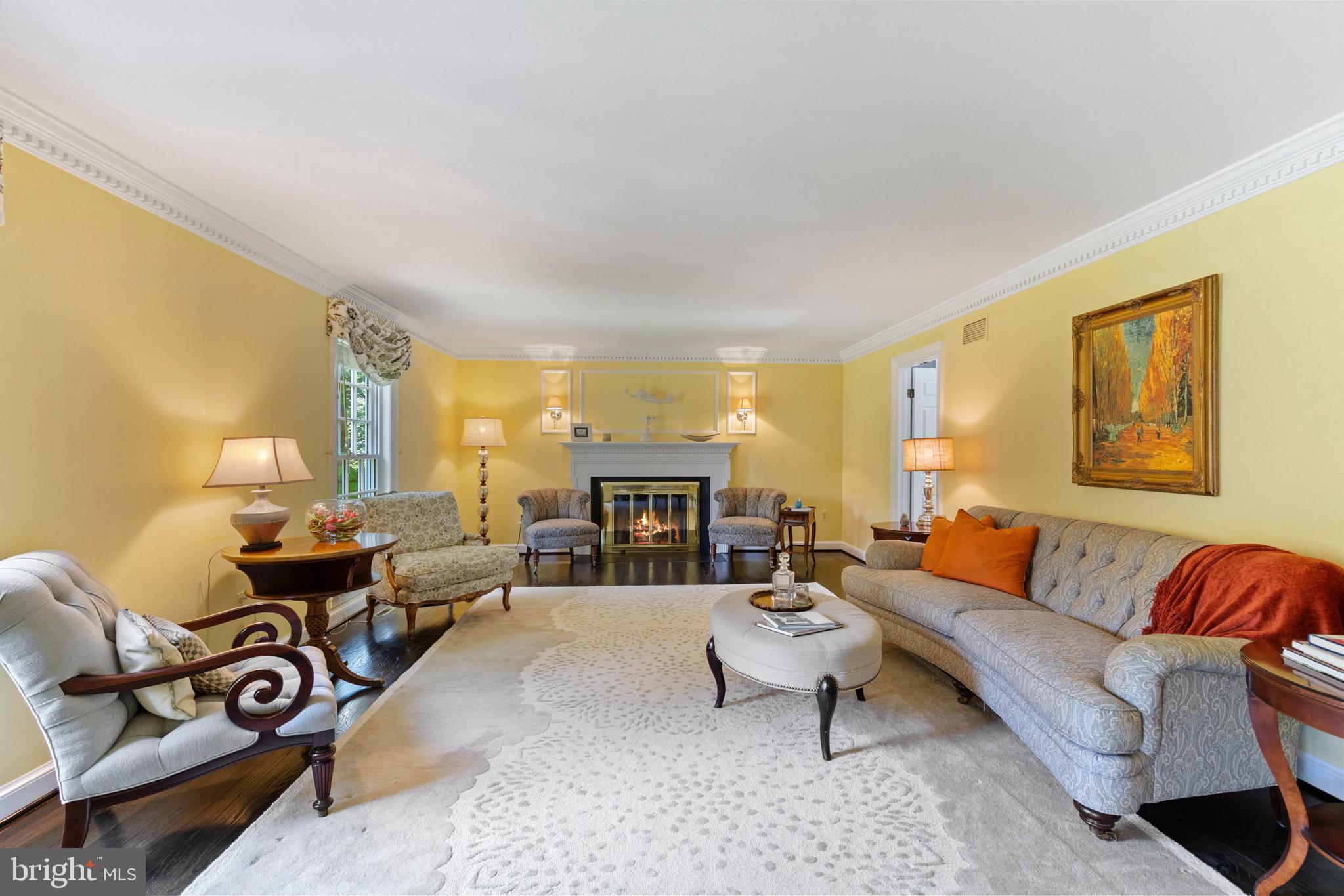 13613 Query Mill Road North Potomac, MD 20878 - Photo 16 of 87 Living Room
