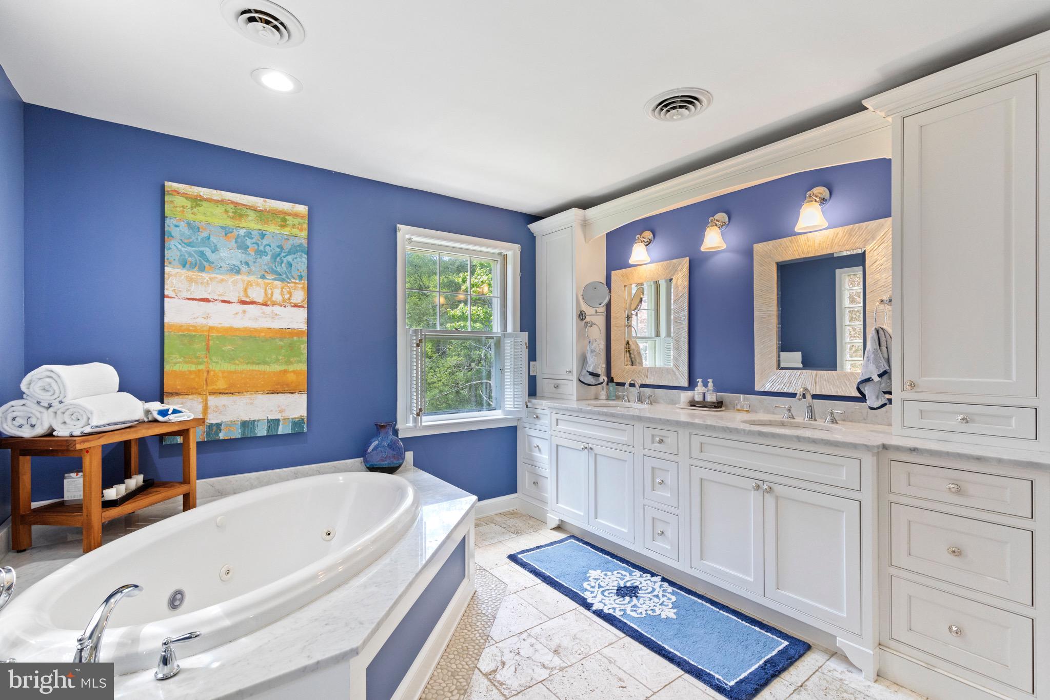 13613 Query Mill Road North Potomac, MD 20878 - Photo 38 of 87 Owners' Suite Spa Bath