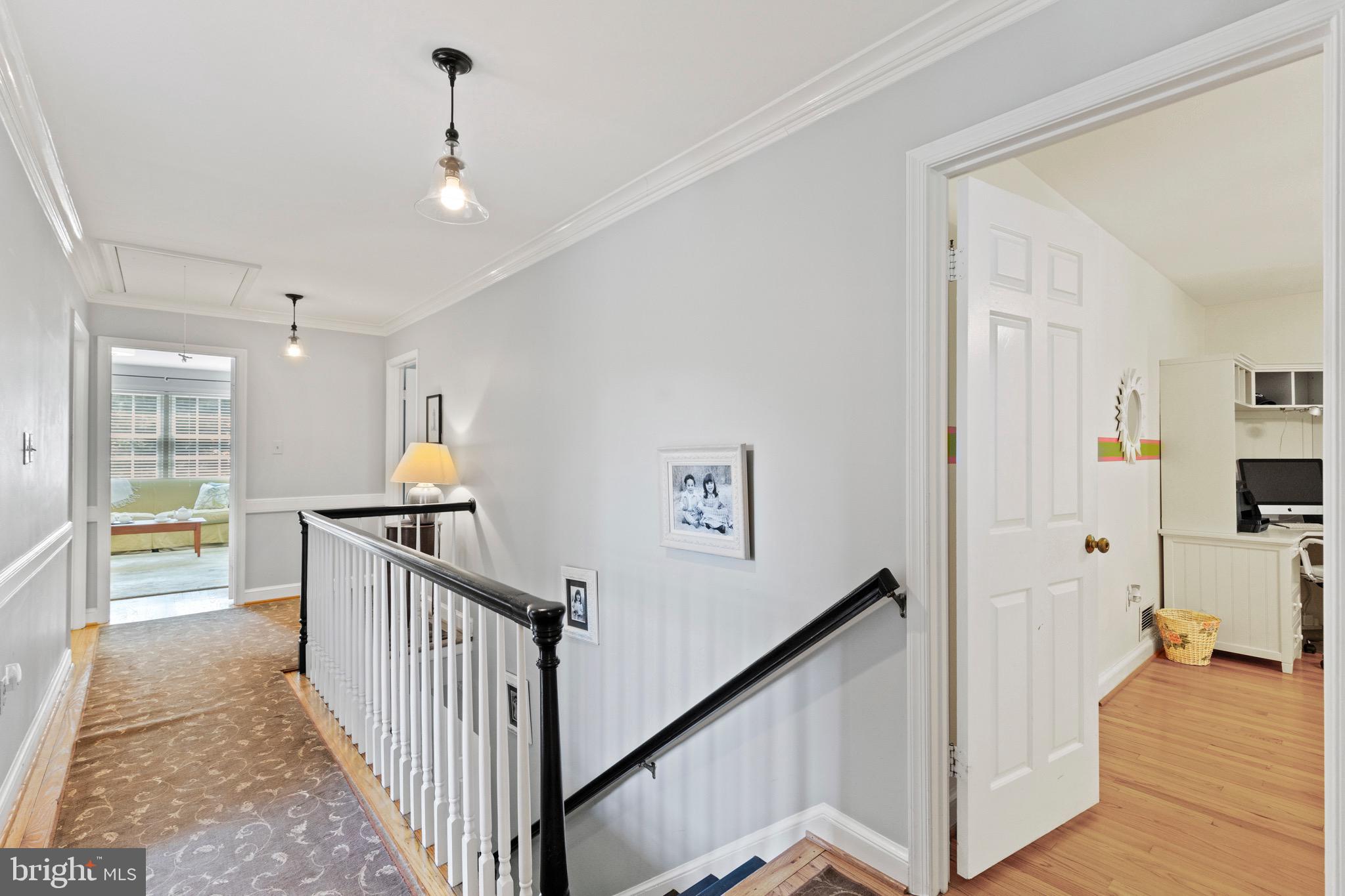 13613 Query Mill Road North Potomac, MD 20878 - Photo 49 of 87 Upstairs Hallway