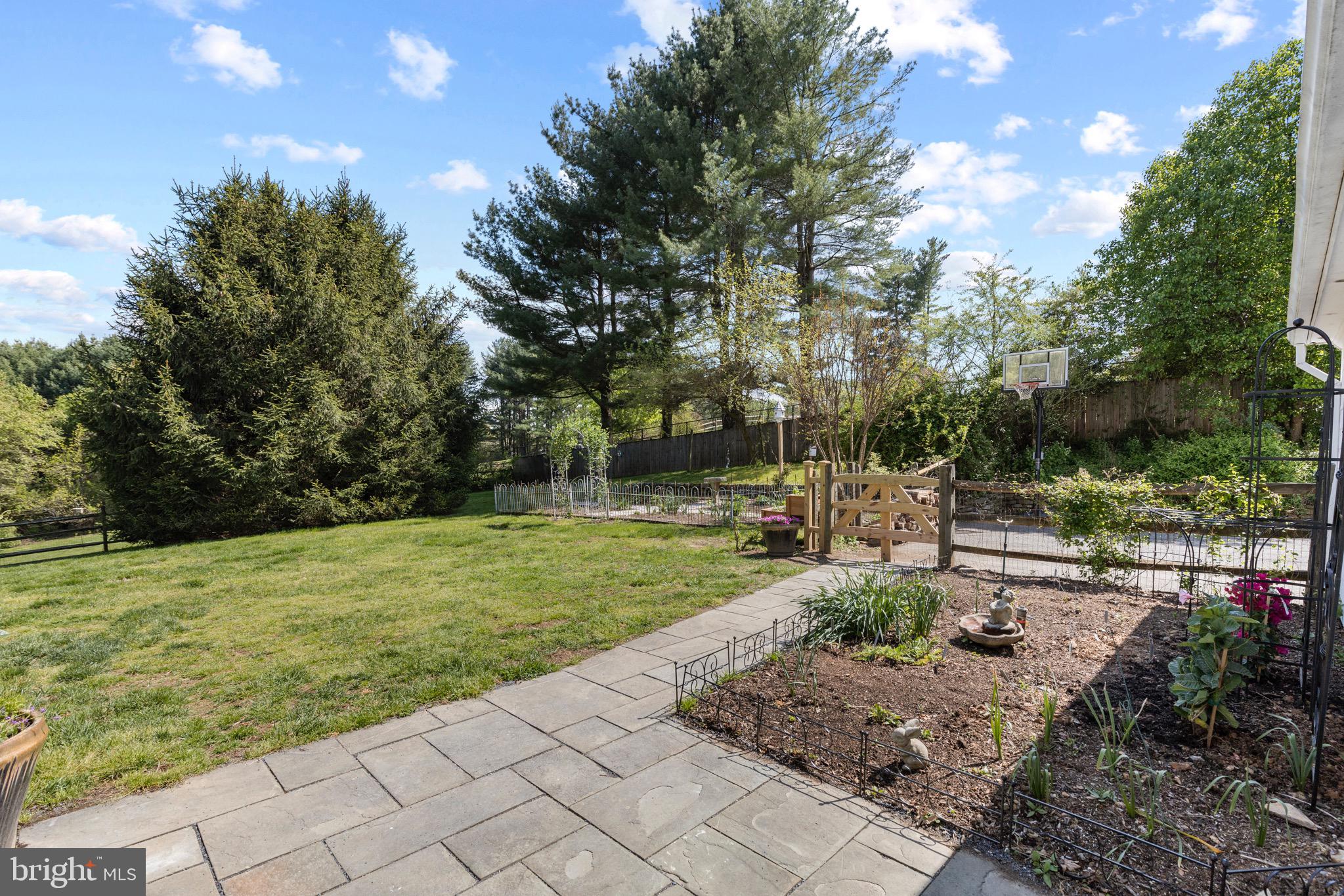 13613 Query Mill Road North Potomac, MD 20878 - Photo 64 of 87 Extensive Hardscape/Landscape/Garden