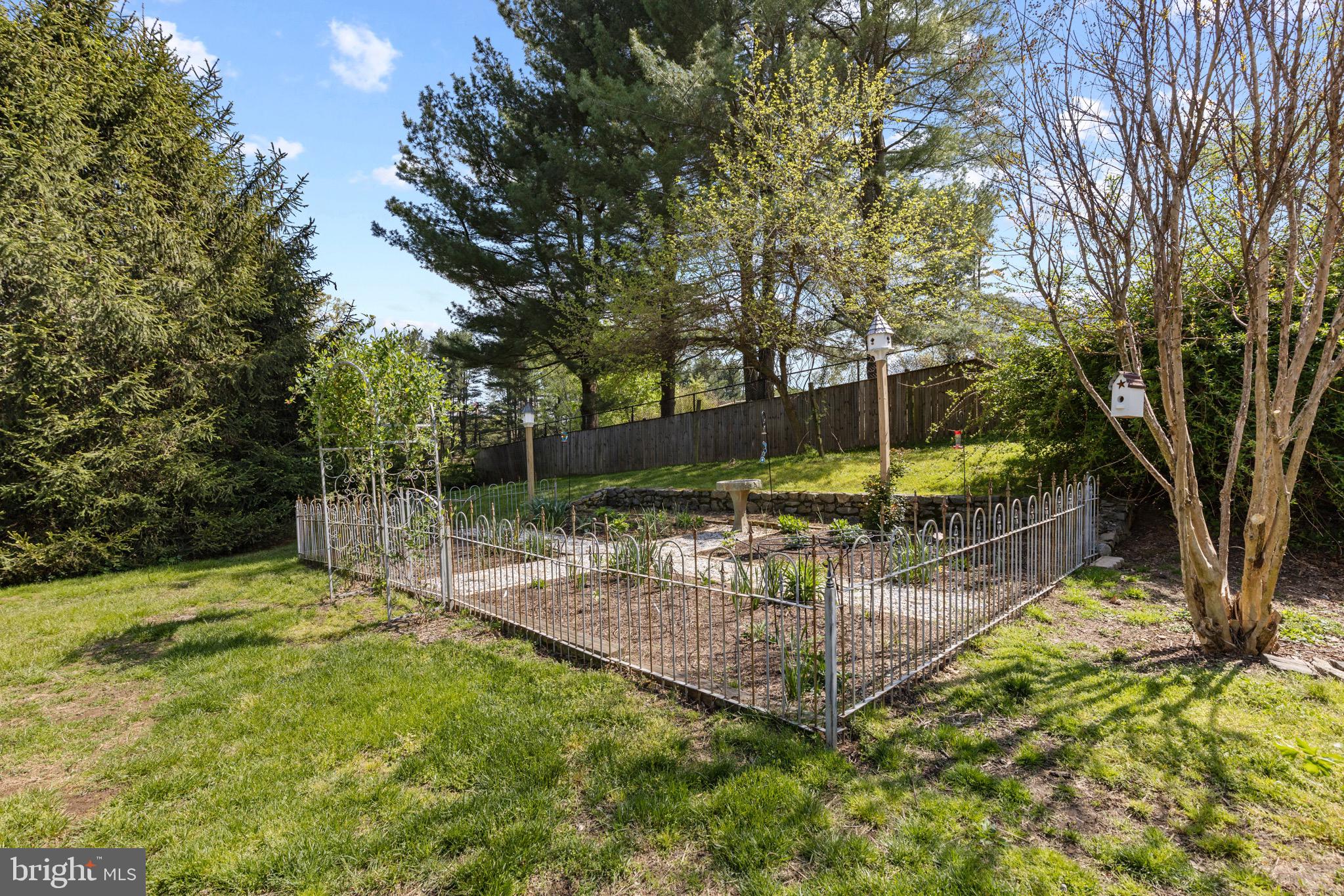 13613 Query Mill Road North Potomac, MD 20878 - Photo 74 of 87 Garden