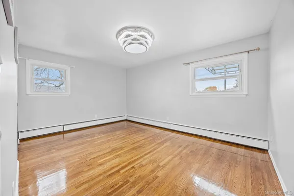 $999,000 | 14 Hilton Court, Hicksville, NY 11801