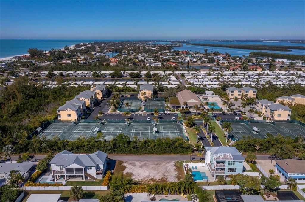 620 Companion Way Longboat Key, FL 34228 - Photo 9 of 17