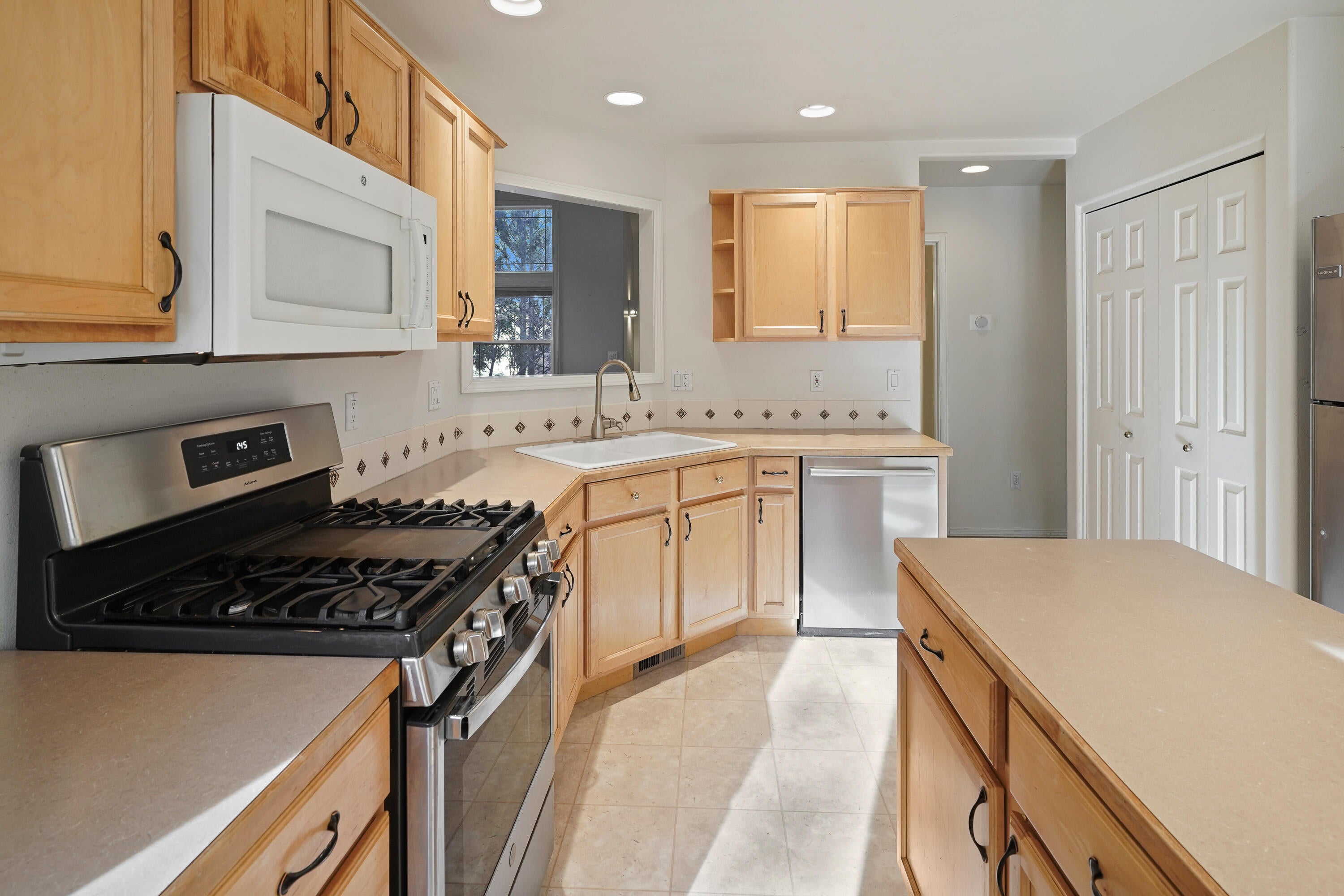 61274 Southwest Brookside Loop Bend, OR 97702 - Photo 14 of 36 DSC00967