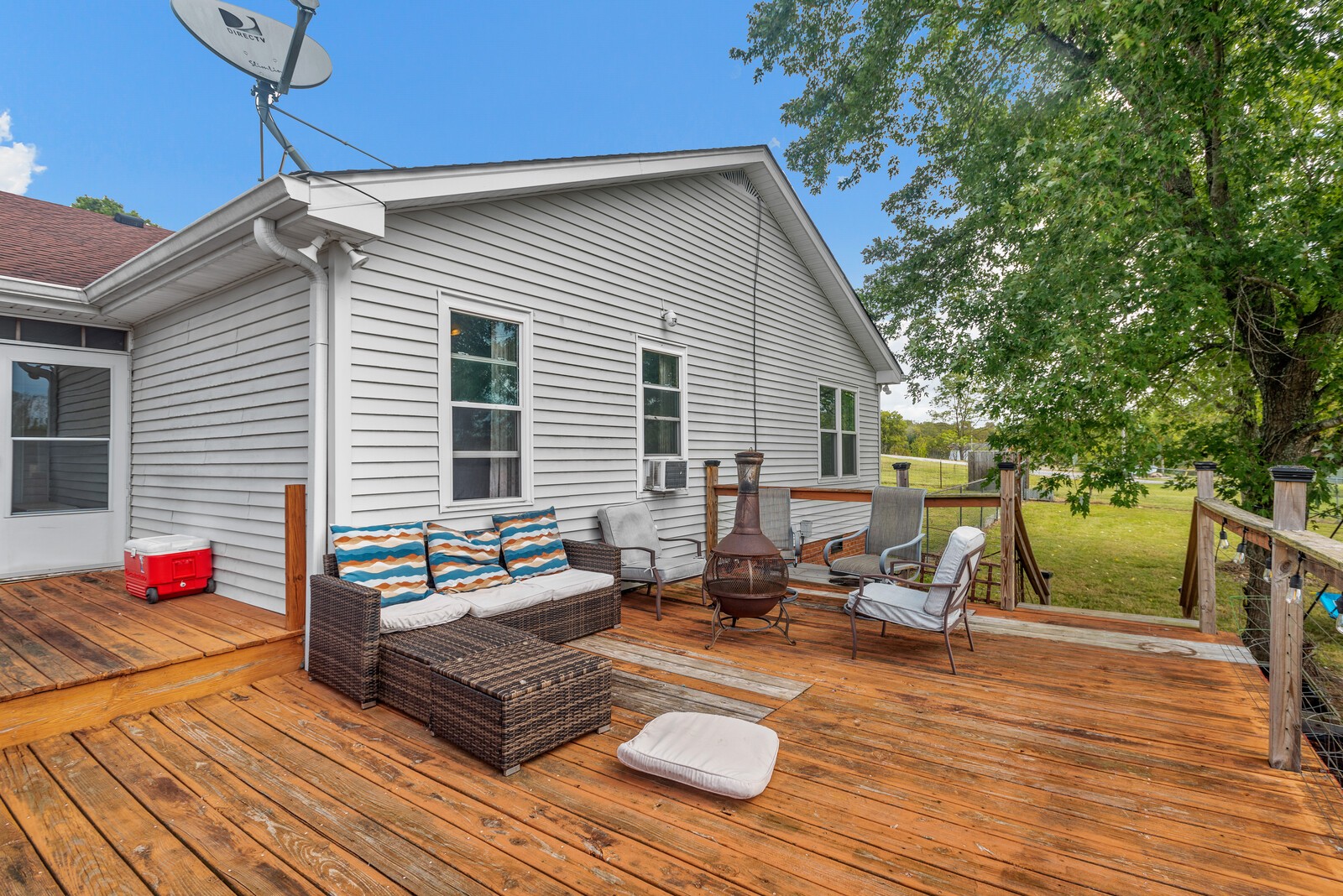 362 Norene Road Lebanon, TN 37090 - Photo 29 of 40 a balcony with wooden floor and furniture