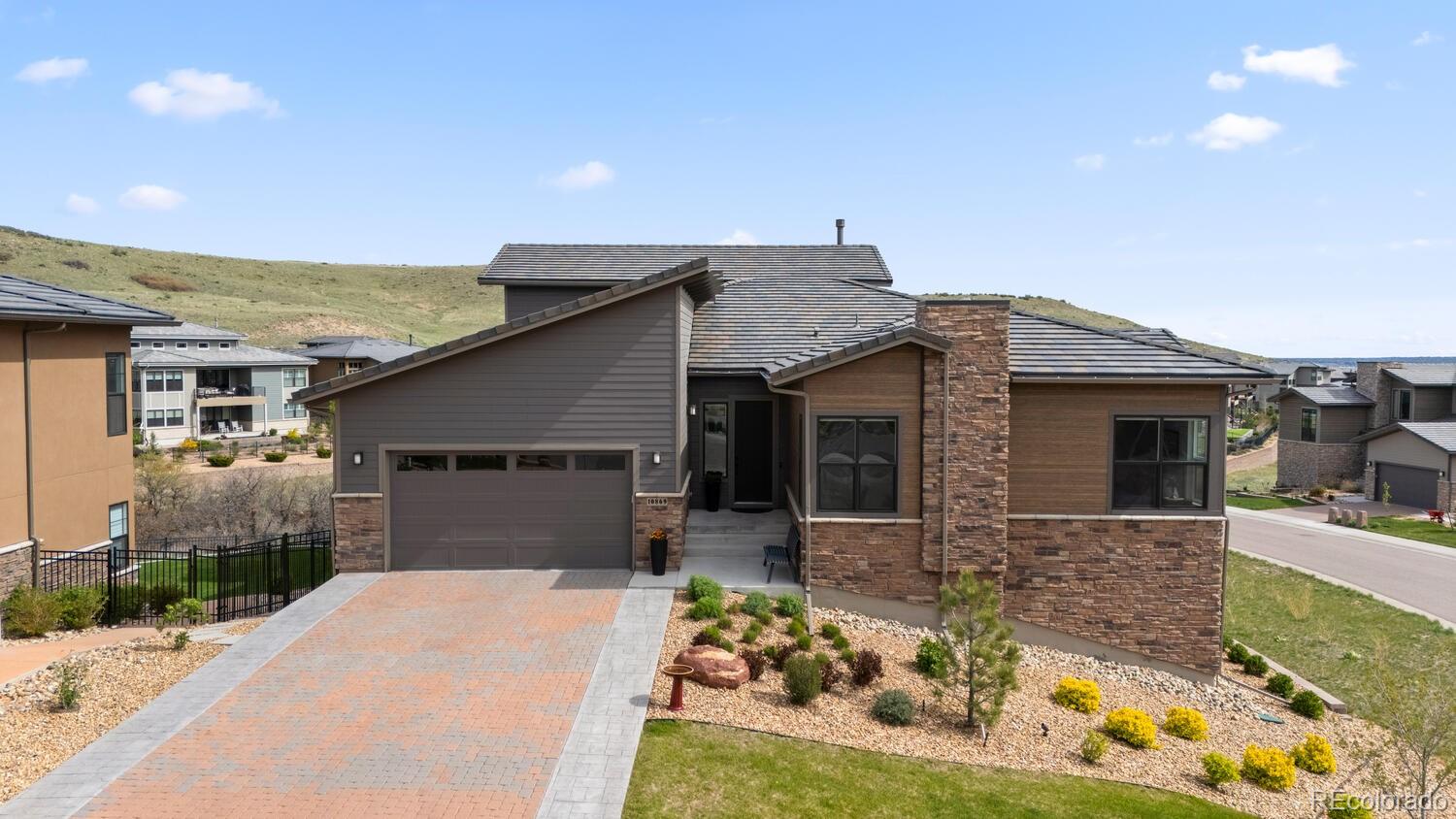 10869 Bluffside Drive Lone Tree, CO 80124 - Photo 4 of 48