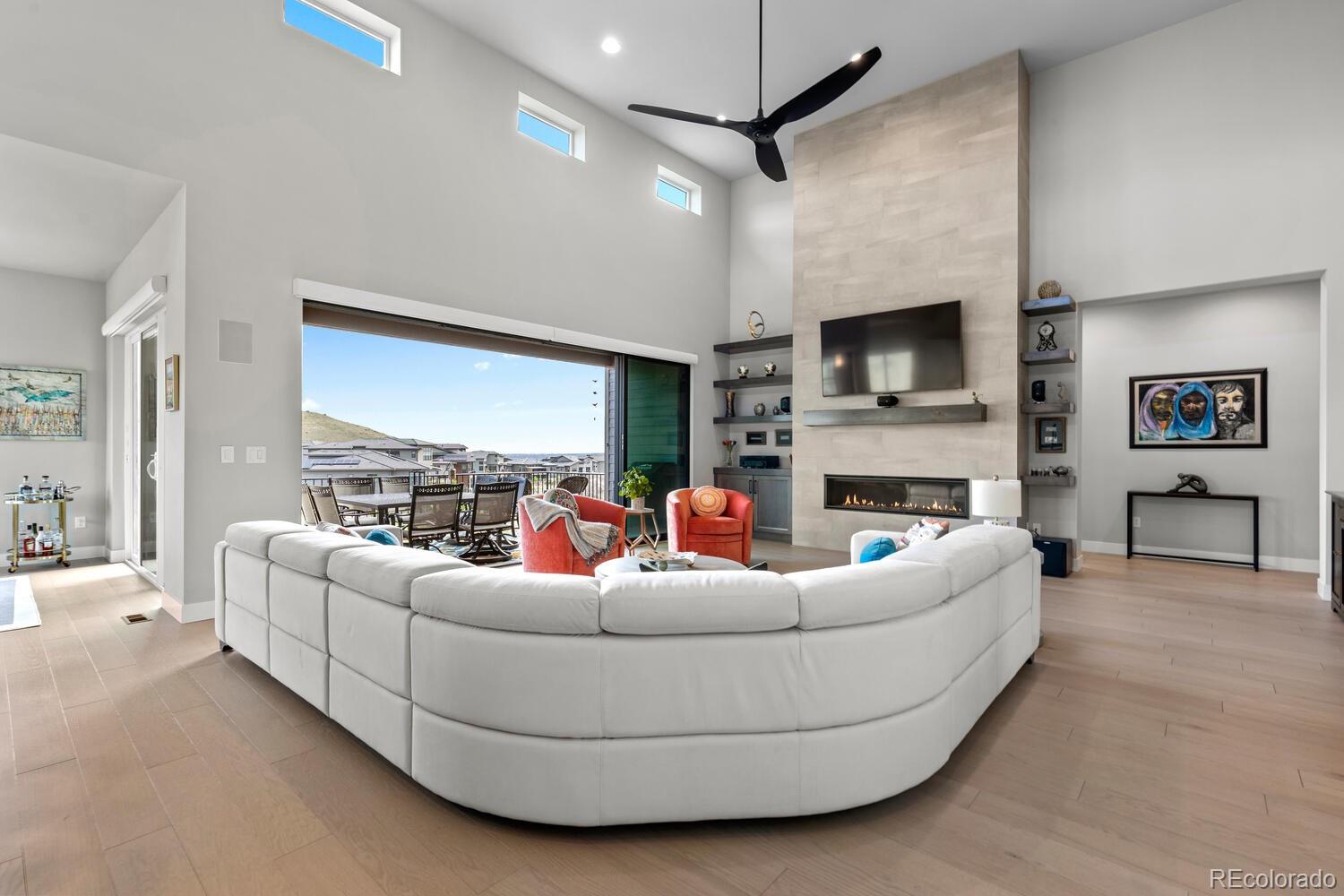 10869 Bluffside Drive Lone Tree, CO 80124 - Photo 9 of 48