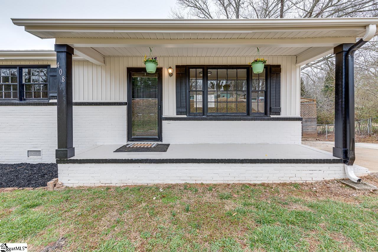 408 McElhaney Road Travelers Rest, SC 29690 - Photo 2 of 32