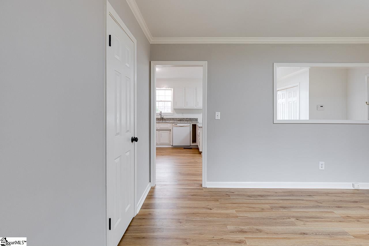 408 McElhaney Road Travelers Rest, SC 29690 - Photo 6 of 32