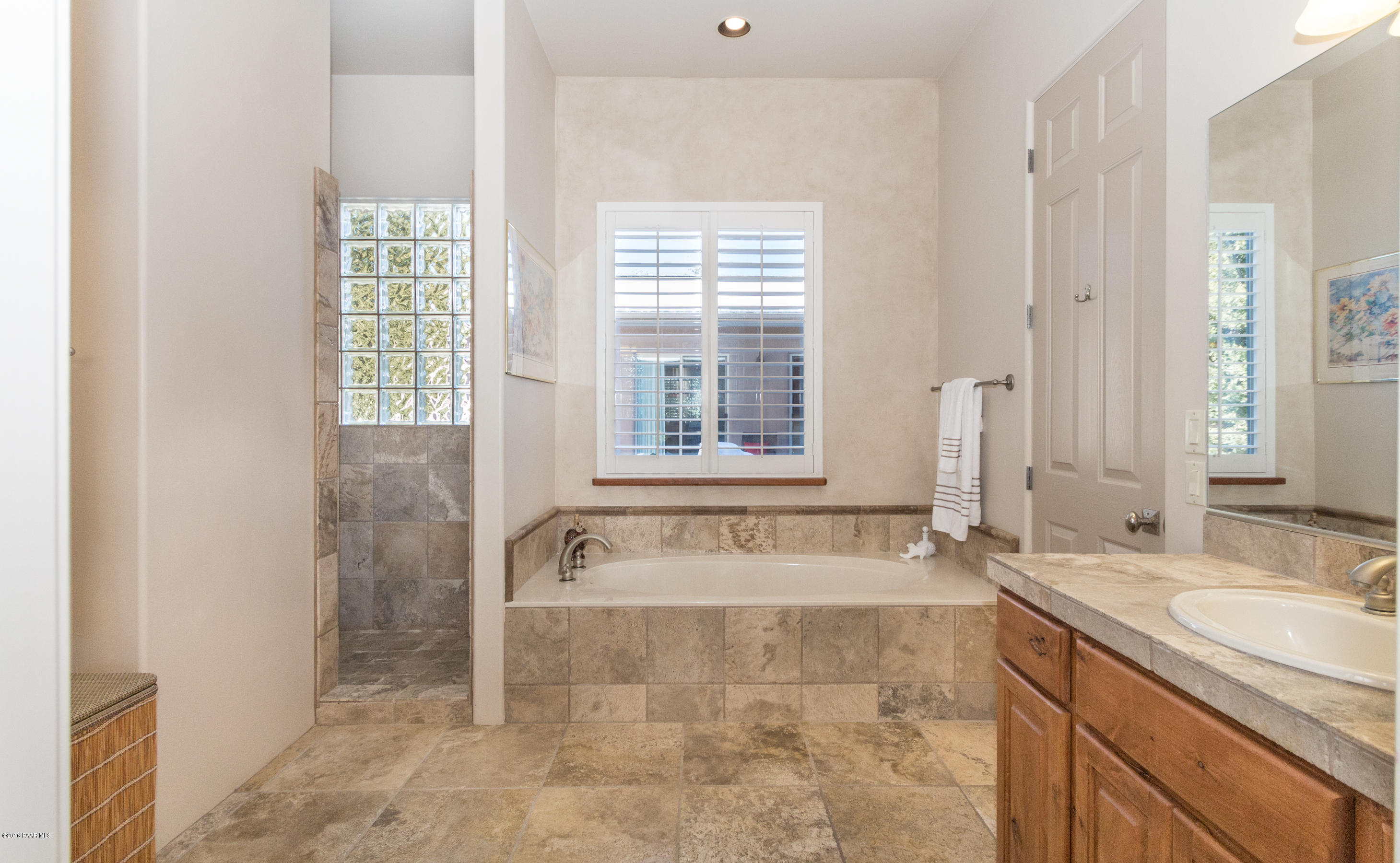 1412 Eureka Ridge Way Prescott, AZ 86303 - Photo 8 of 37 016_Master Bathroom