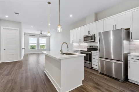 $285,000 | 4507 East Martin Luther King Jr Boulevard, Unit 133, Austin, TX 78721