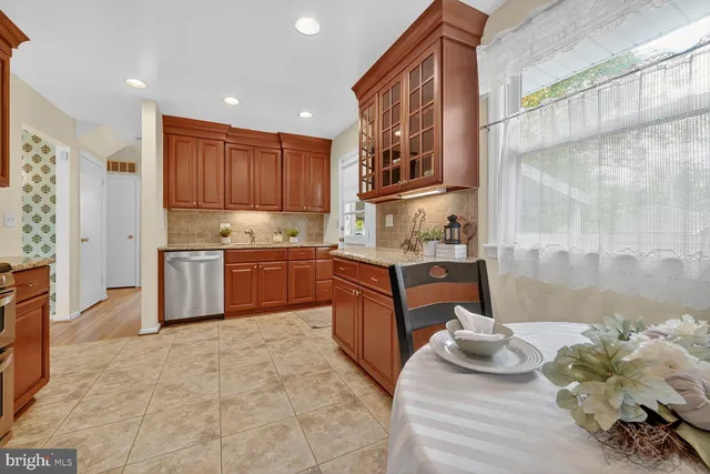 $424,990 | 8501 Sprague Place, New Carrollton, MD 20784