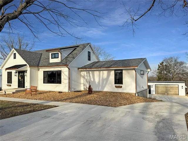 $599,900 | 1716 Pottery Road, Washington, MO 63090