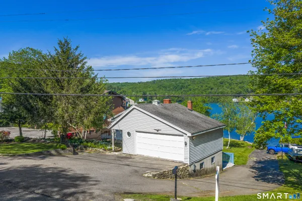 $749,999 | 660 East Wakefield Boulevard, Winchester, CT 06098