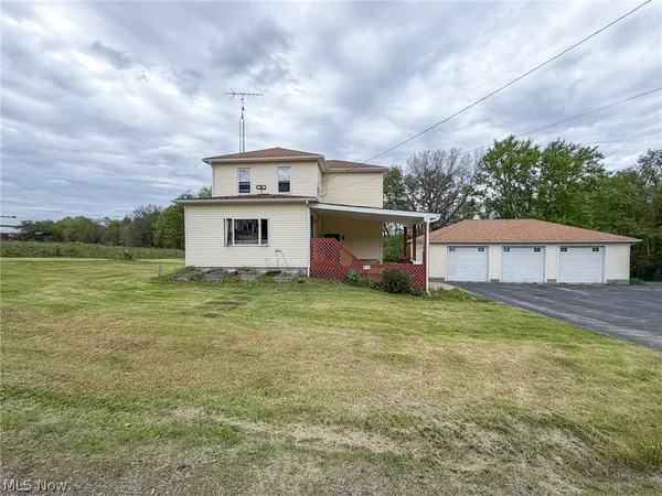 $229,900 | 8135 Highway 609, Burghill, OH 44404