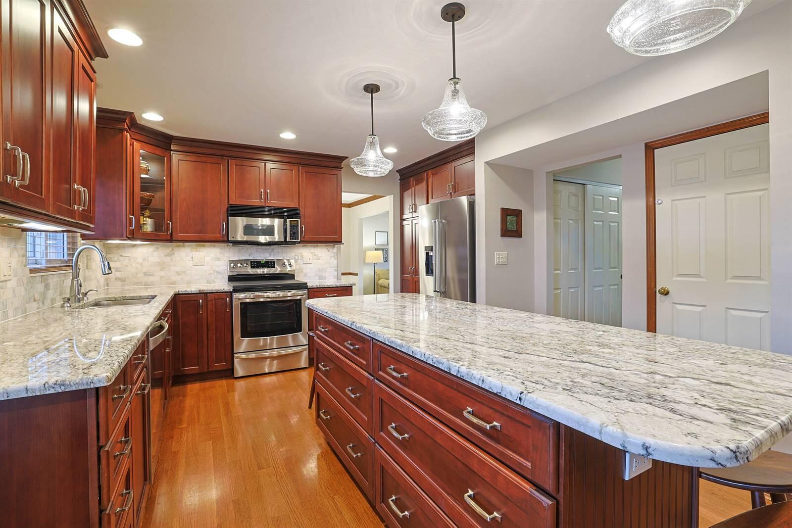 852 Deer Ridge Court Fort Mitchell, KY 41017 - Photo 17 of 43 017-Kitchen