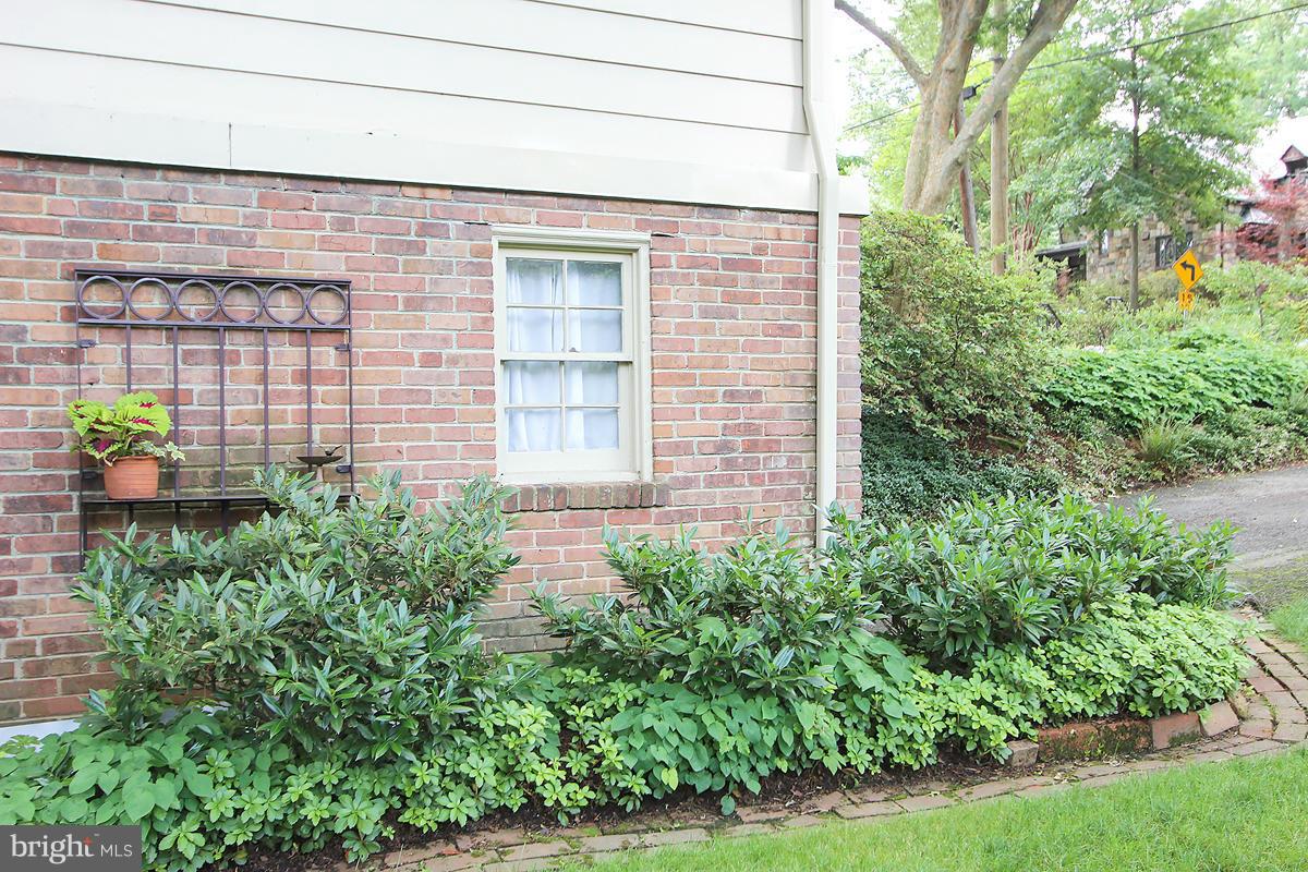 4 Hilltop Road Silver Spring, MD 20910 - Photo 22 of 24 Exterior (Rear)