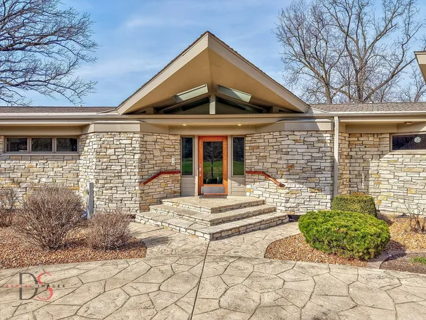 $635,000 | 2778 East 1779th Road, Ottawa, IL 61350