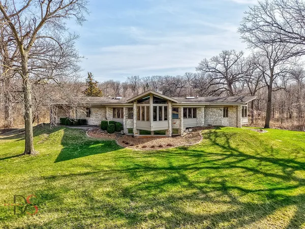 $635,000 | 2778 East 1779th Road, Ottawa, IL 61350