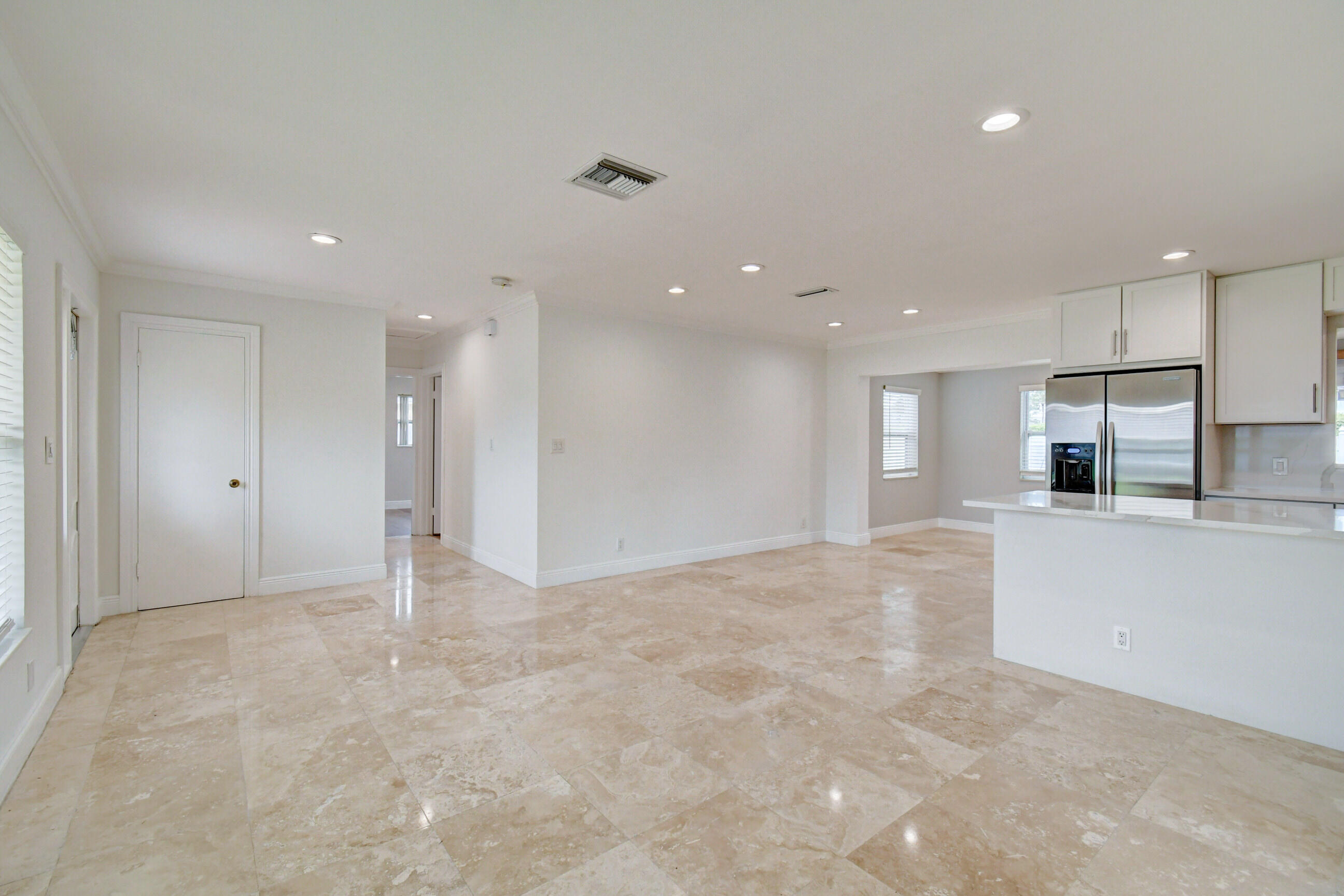 15021 Jackson Road Delray Beach, FL 33484 - Photo 15 of 35 Living Area