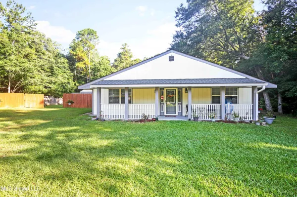 $210,000 | 97169 Kapalama Drive, Diamondhead, MS 39525