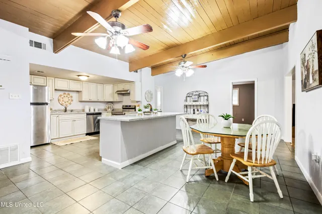 $210,000 | 97169 Kapalama Drive, Diamondhead, MS 39525