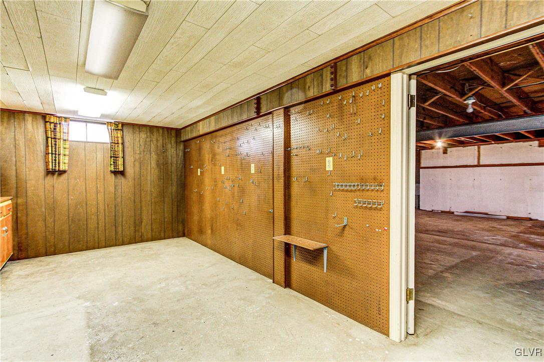 6214 Hilltop Road Orefield, PA 18069 - Photo 54 of 57 Bonus room