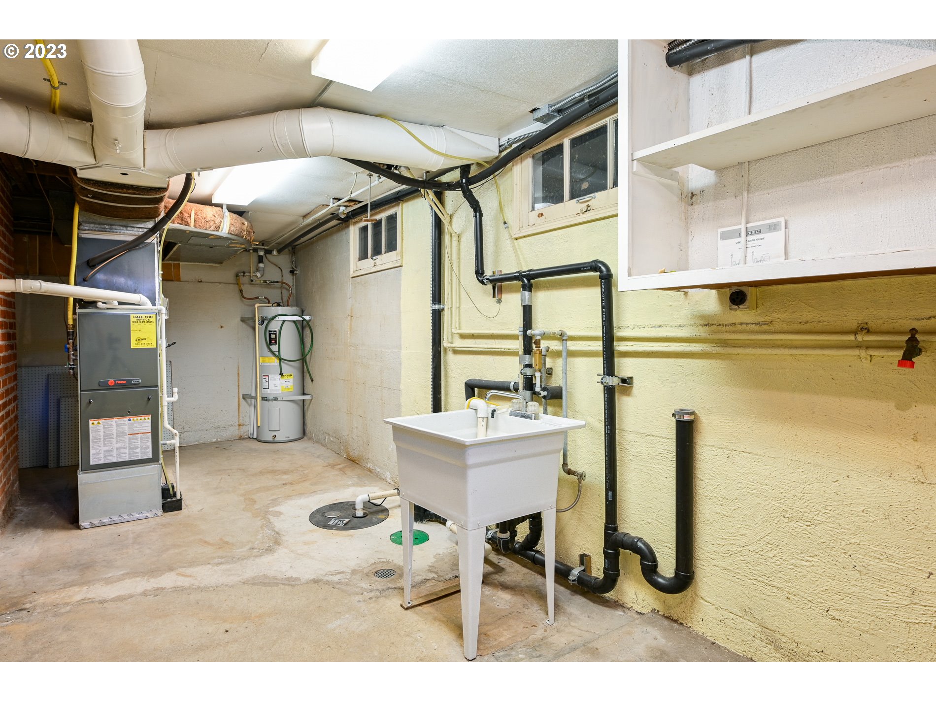 8201 Southwest 41st Avenue Portland, OR 97219 - Photo 16 of 23 a view of a kitchen with furniture and a kitchen view